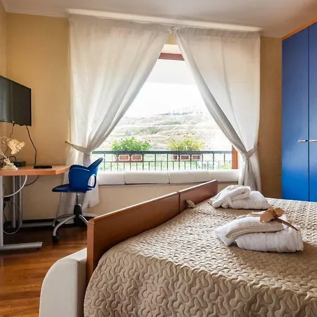 Synthesis Luxury Suites Vendégház Reggio di Calabria