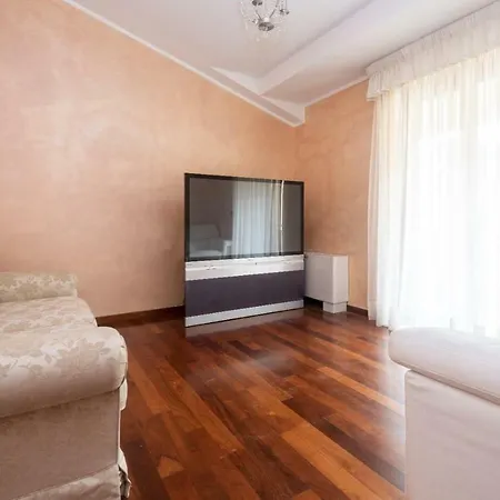 Vendégház Synthesis Luxury Suites *